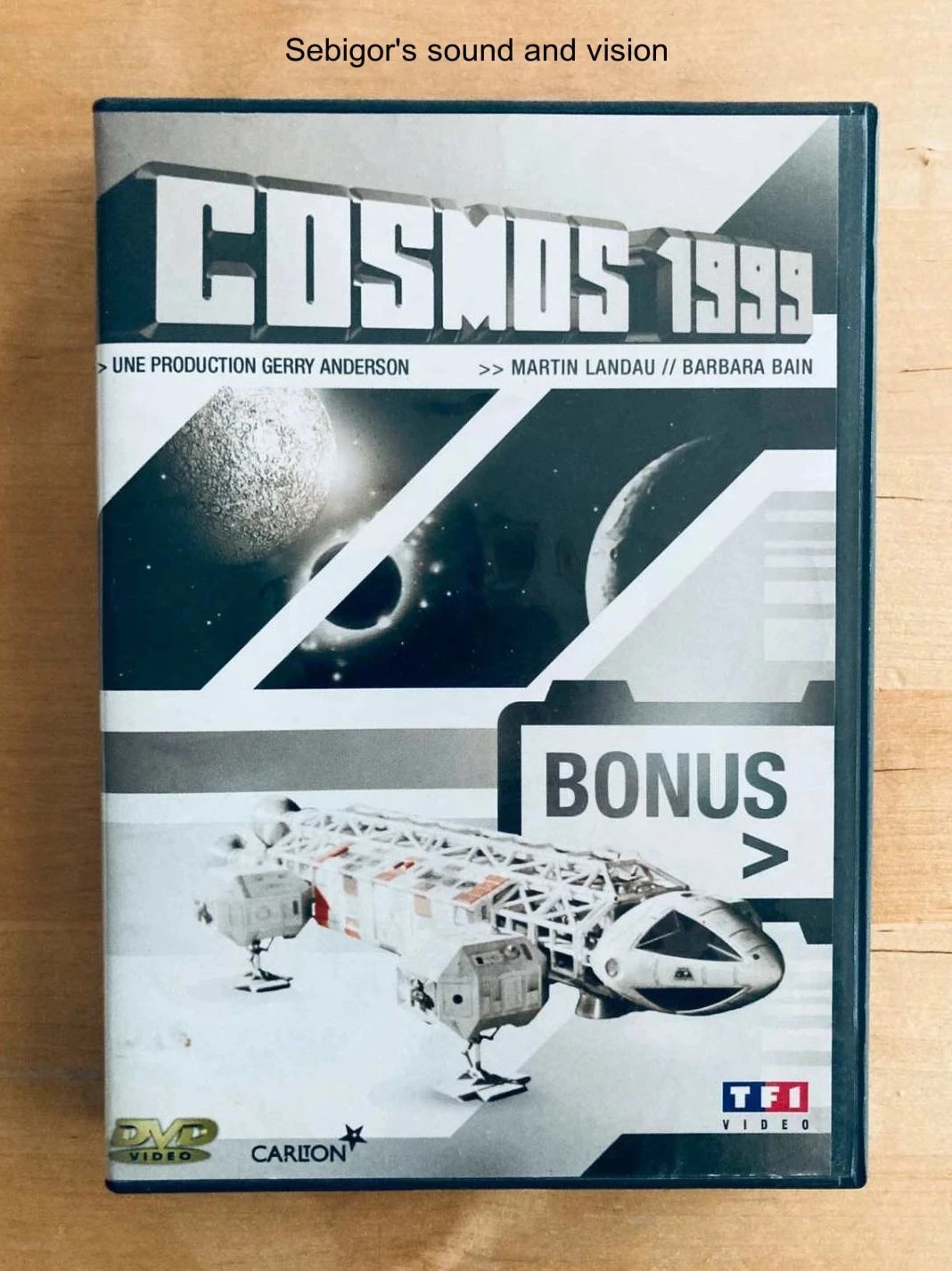 Coffret DVD rare Cosmos 1999 les bonus.